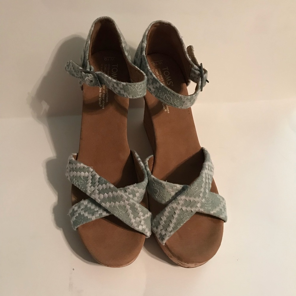 toms | green white tribal pattern textured heels